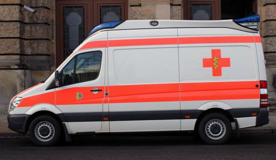 仁布救护车婴儿转运多少钱 新生儿救护车转运费用
